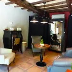Le Castellas & - Pont Du Gard - Uzes Otel 4*