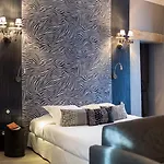 Le Castellas & - Pont Du Gard - Uzes Otel 4*