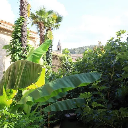 Le Castellas - Les Collectionneurs 4*