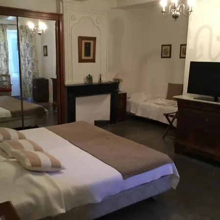 Hotel Le Castellas & - Pont Du Gard - Uzes Collias