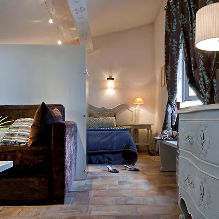 ホテル Le Castellas & - Teritoria 4*