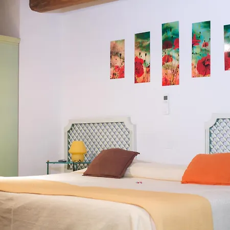 Hotel Le Castellas - Les Collectionneurs 4*