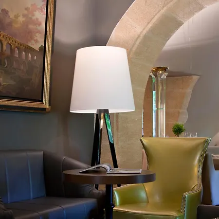 Hotel Le Castellas - Les Collectionneurs Collias