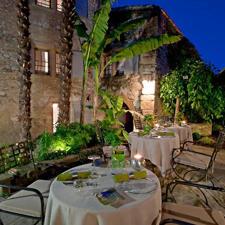 Le Castellas & - Pont Du Gard - Uzes Hotel Collias