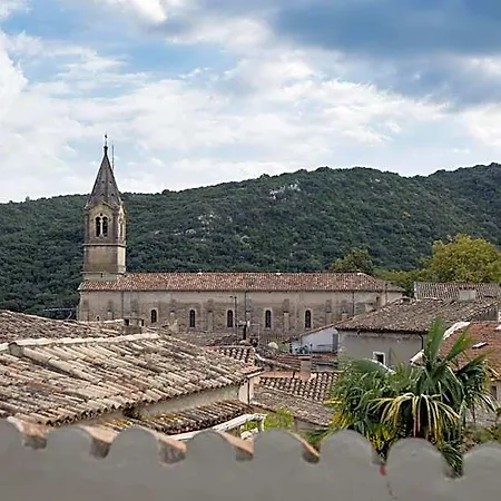 Hotel Le Castellas & - Pont Du Gard - Uzes