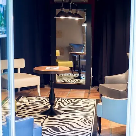 Le Castellas & - Teritoria ホテル 4*