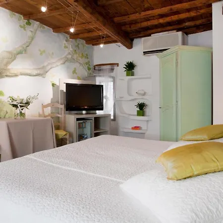 Le Castellas & - Teritoria Szálloda 4*