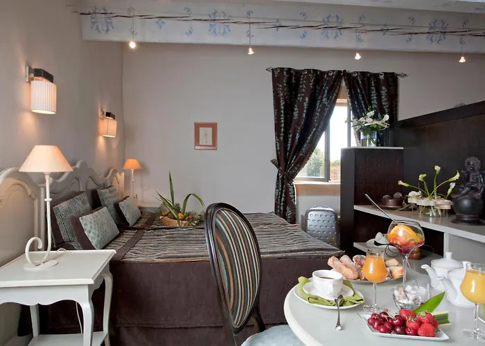 Le Castellas & - Pont Du Gard - Uzes 4*