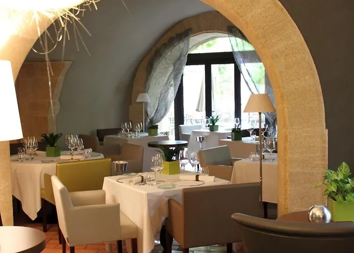 Hotel Le Castellas & - Pont Du Gard - Uzes 4*