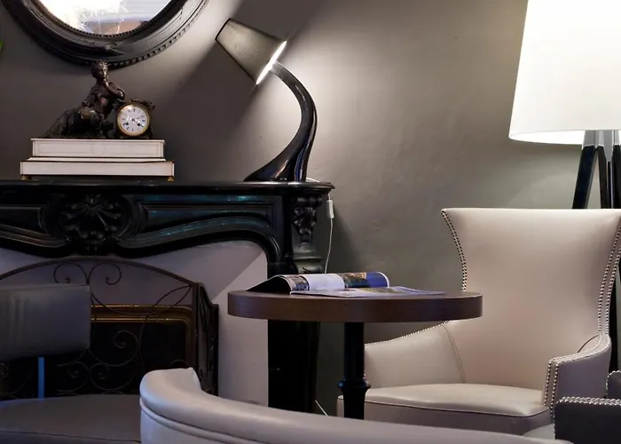 Hotel Le Castellas & - Pont Du Gard - Uzes