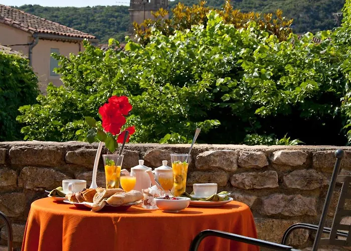 Le Castellas & - Pont Du Gard - Uzes Hotel