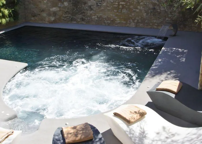 Le Castellas & - Pont Du Gard - Uzes Hotel 4*