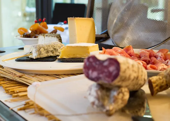 Le Castellas & - Pont Du Gard - Uzes Hotel Collias